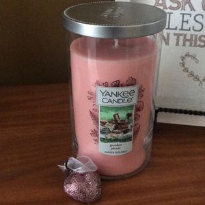 Yankee Candle Garden Picnic garden hideaway candle